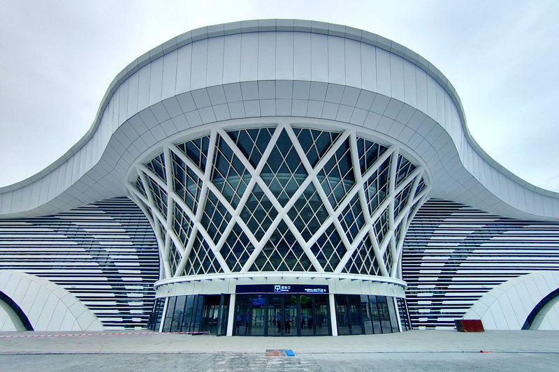 马山县高铁站。覃炫铭摄