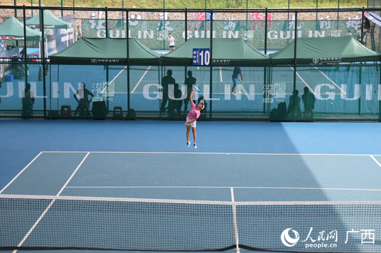 U12女子组比赛现场。人民网 王功孝摄