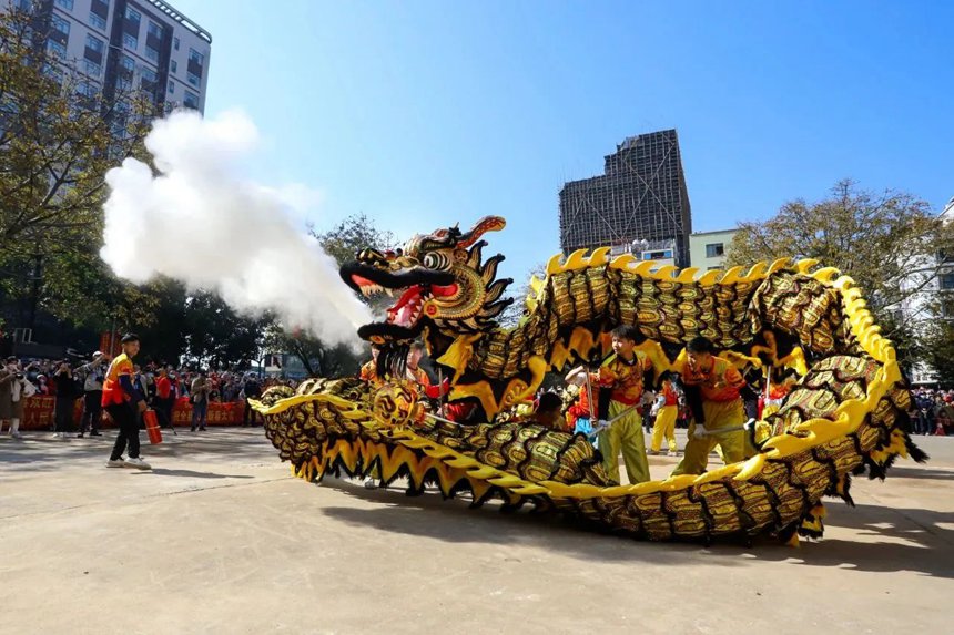 舞狮。藤县文化广电体育和旅游局供图