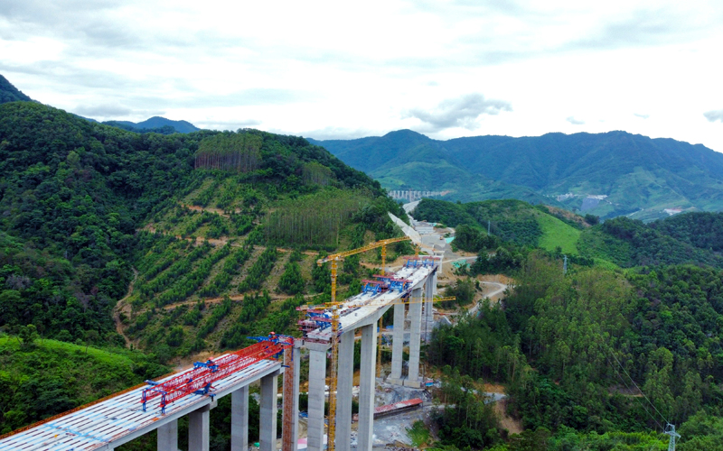 雅长二号大桥。